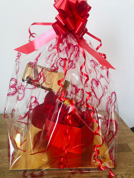 Red Lindt & Silk Red Roses Heart Box
